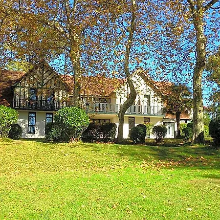 Vtf Le Domaine De Francon 3*