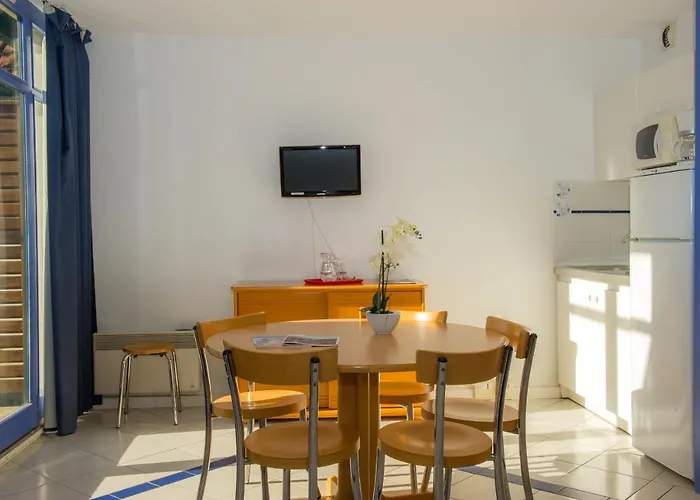 Vtf Le Domaine De Francon 3*